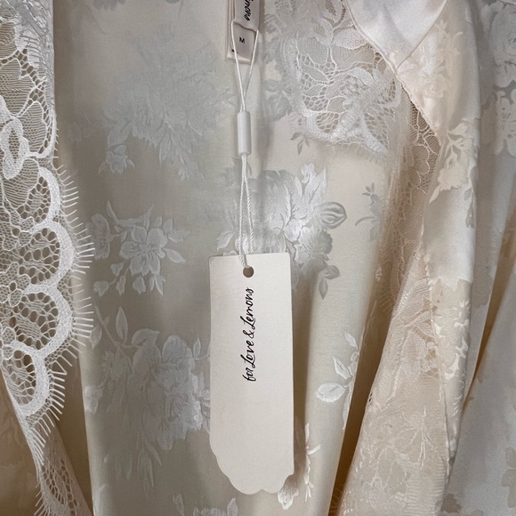 Bridal Robe - Picture 3 of 4